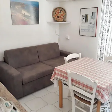 Charming In 48 M² + Parking Apartment *